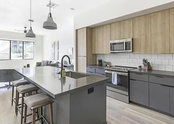 Apartment Landing - Modern With Amazing Amenities Scottsdale